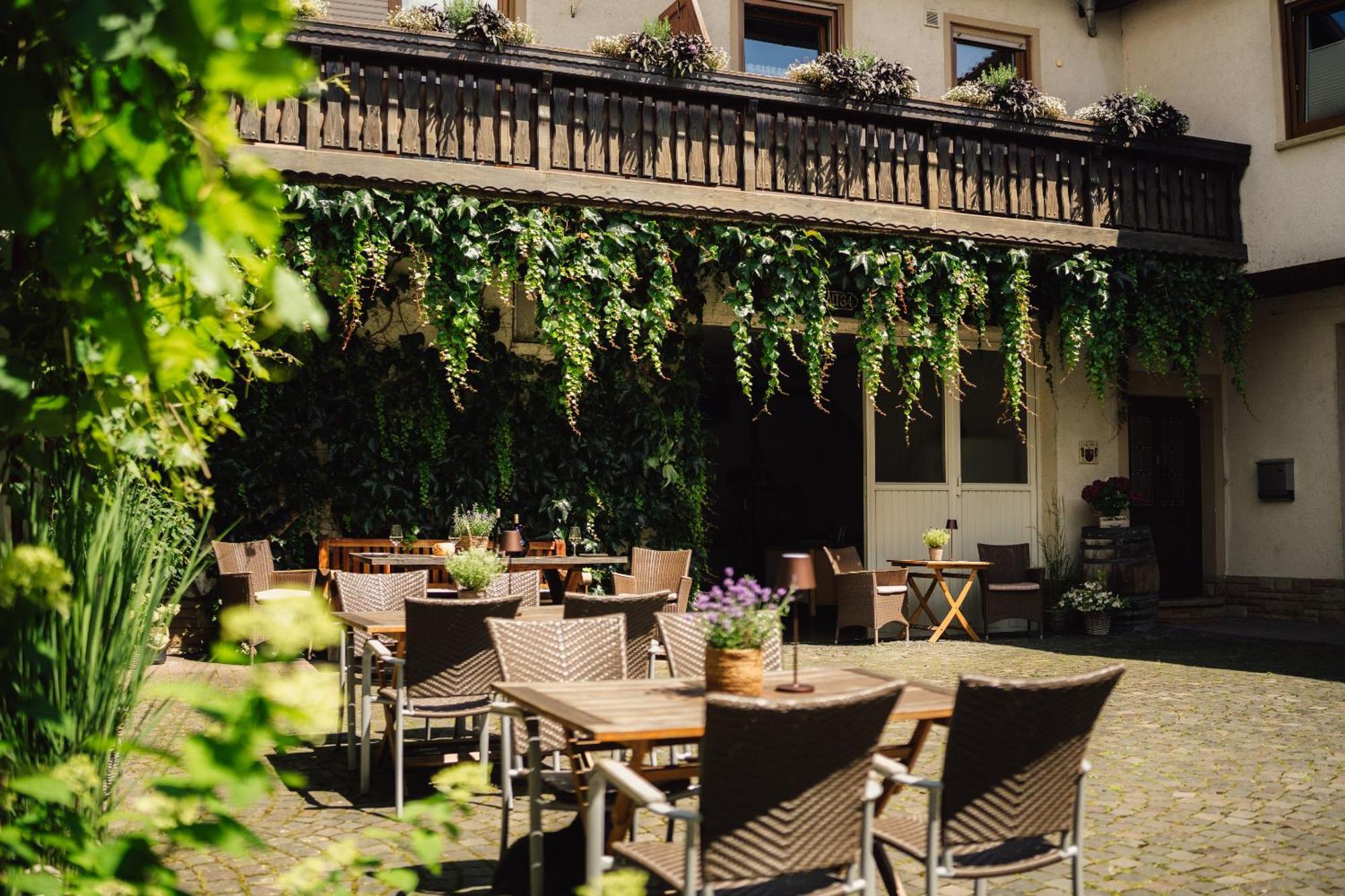 Weingut Und Gaestehaus Holger Alt Monzingen Exterior photo